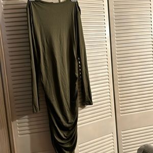 Women’s dress size medium color army green. New fabric is rayon.